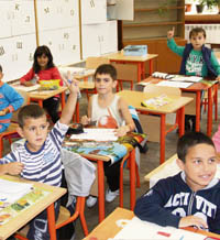 Помощник-учител за децата билингви