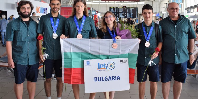 Пет медала от Тел Авив