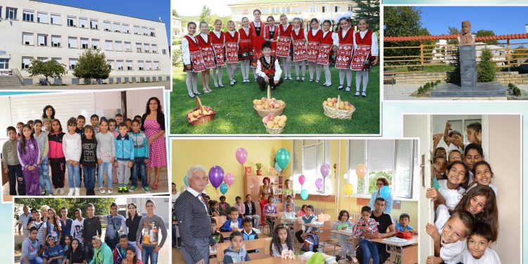 От село на село раздават учебни материали