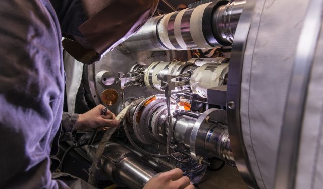 ЦЕРН създава фабрика  за Х-бозони