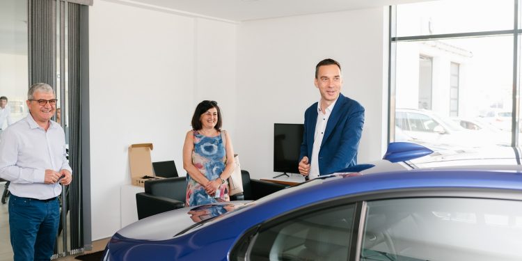 Бургаското Механо  с чисто ново BMW