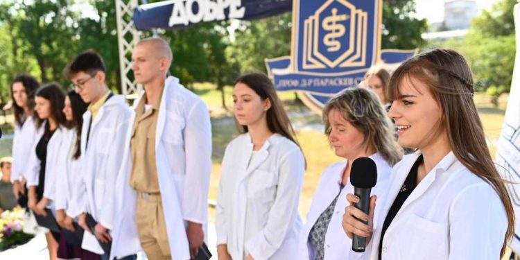 Чужденци избират Медицинския във Варна