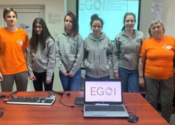 Четири олимпийски медала по информатика за наши момичета