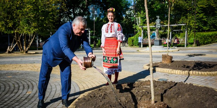 Медицинският във Варна чества 60-годишен юбилей