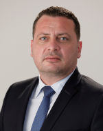 Стягат спортните училища