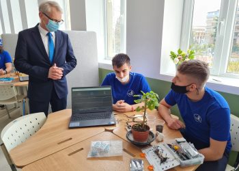 Защо се слага мая в тестото