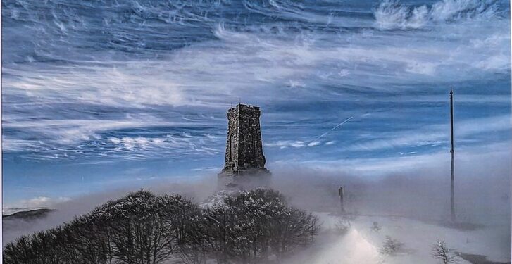 С любов  към Родината