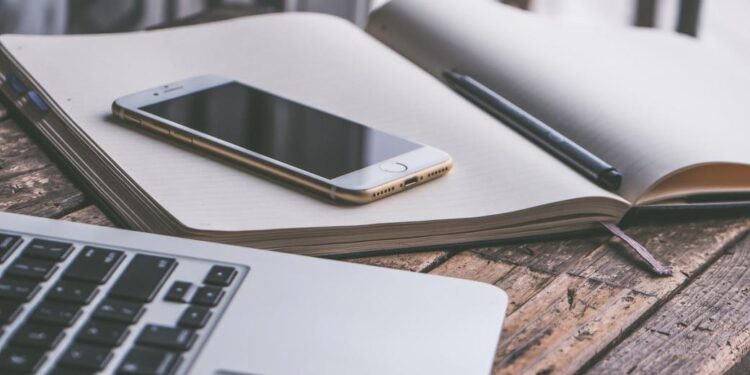 Две трети без основни цифрови умения