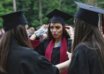 Министър Галин Цоков: Влагаме пари в децата на България