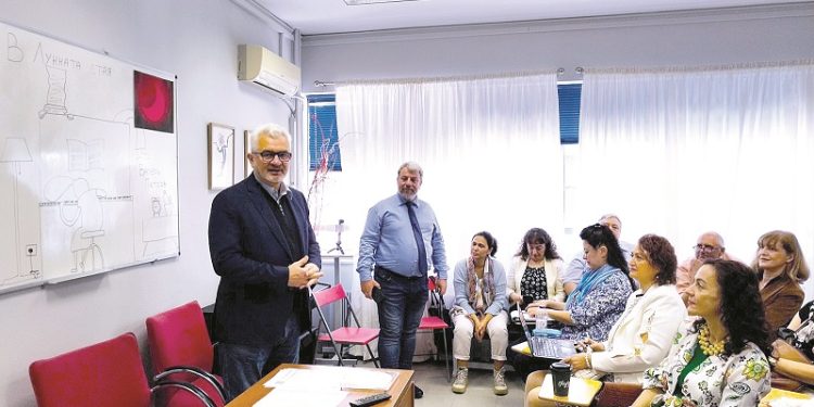 Експерти обсъдиха в Атина преподаването на български език в многоезична среда