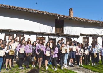 Светът под лупа: Награди за млади журналисти в конкурса „Григор Попов“