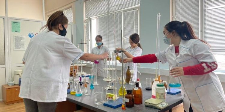 189 позиции в новия Списък на професиите