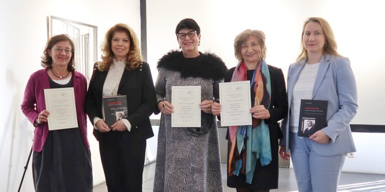 Да поговорим на български