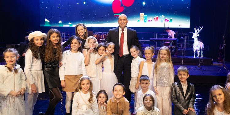 Над 2,89 млн.лв. за „Българската Коледа“