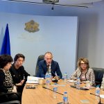 Министър Красимир Вълчев проведе онлайн среща с началниците на регионалните управления на обраозванието