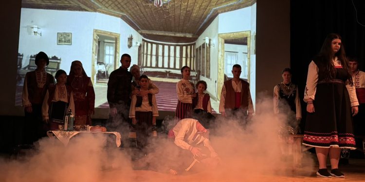 Млади театрали се събират във Велинград