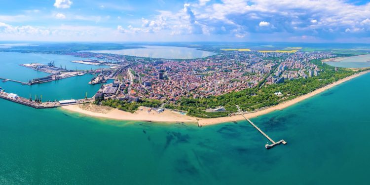 Бургас с нови мерки за таланти