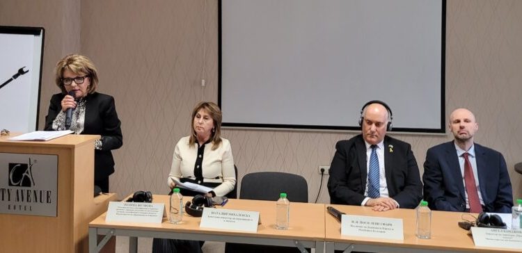 Заместник-министър Наталия Михалевска откри обучение за учители, свързано с темата за Холокоста