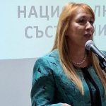 Рекорден брой участници - близо 550 ученици, се включват в Есенното национално състезание по физика В Националната природо-математическа гимназия в столицата, което е открито от началника на Регионалното управление на образованието в София-град, д-р Елеонора Лилова