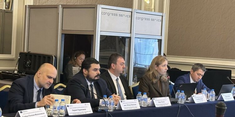 Подготовката за кризи влиза в училищата