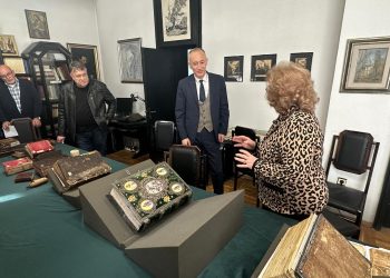 Центърът за славяно-византийски проучвания към Софийския университет съхранява сбирка от 800 средновековни ръкописа