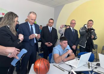 Министърът на образованието и науката Красимир Вълчев се запозна с изграждането на STEM среда в училища в община Чирпан, иновативни методи на преподаване чрез съвременни технологии и изграждането и реновирането на образователната инфраструктура