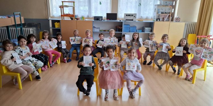 Столичната ДГ №45 „Алиса“ провежда уроци по емпатия и общуване в Седмица на заедността
