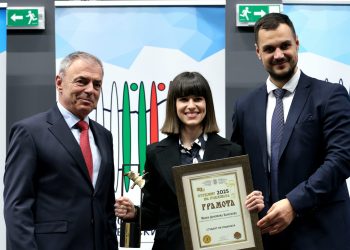 Миинистърът на образованието и науката проф. Сергей Игнатов връчи Голямата награда „Студент на годината“ на бъдещия архитект Ивана Дилянова