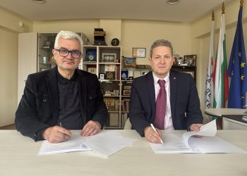 „Аз-буки“ и Бургаският свободен университет подписаха меморандум за сътрудничество